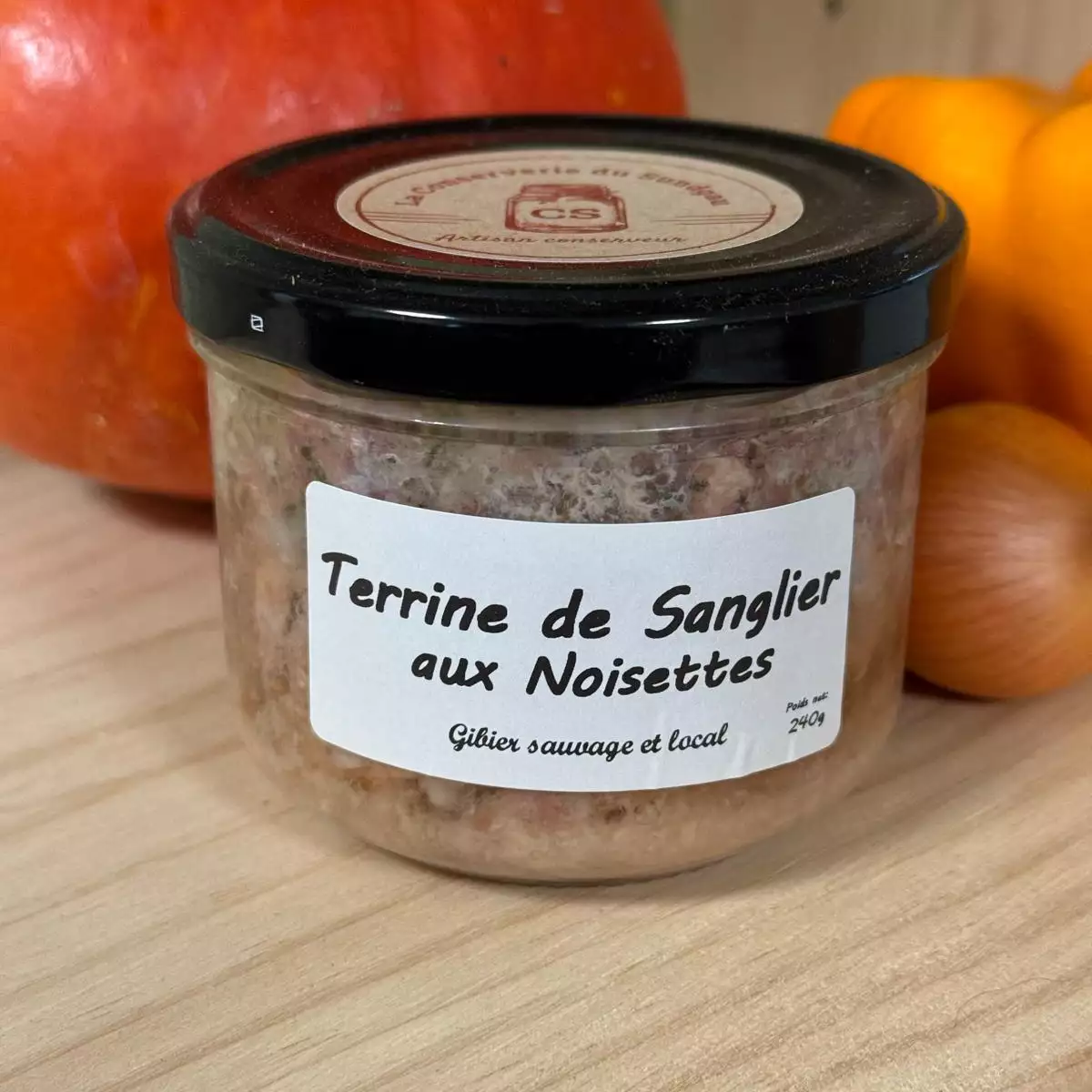 Terrine de sanglier aux noisettes